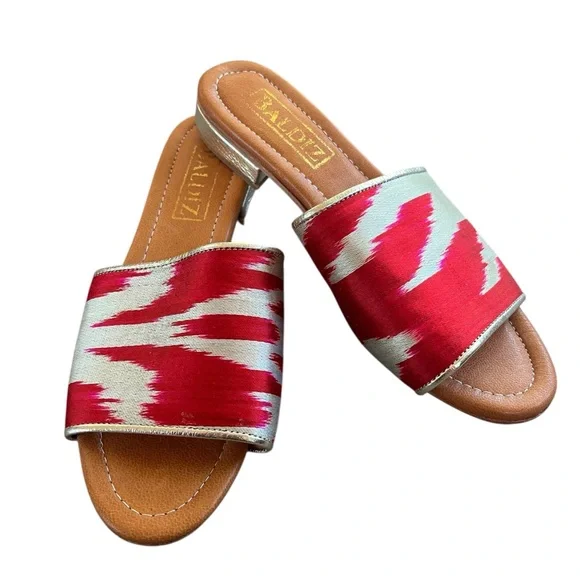 Baldiz Boho Magenta & Metallic Gold Ikat Silk Slide Sandals Size 37 (7 US) EUC - Picture 3 of 8